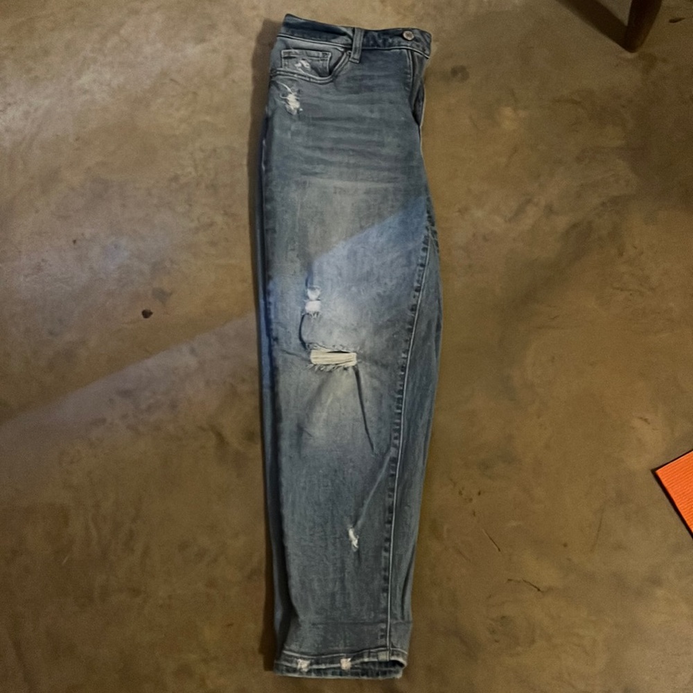 Size 8 midrise crop jeans